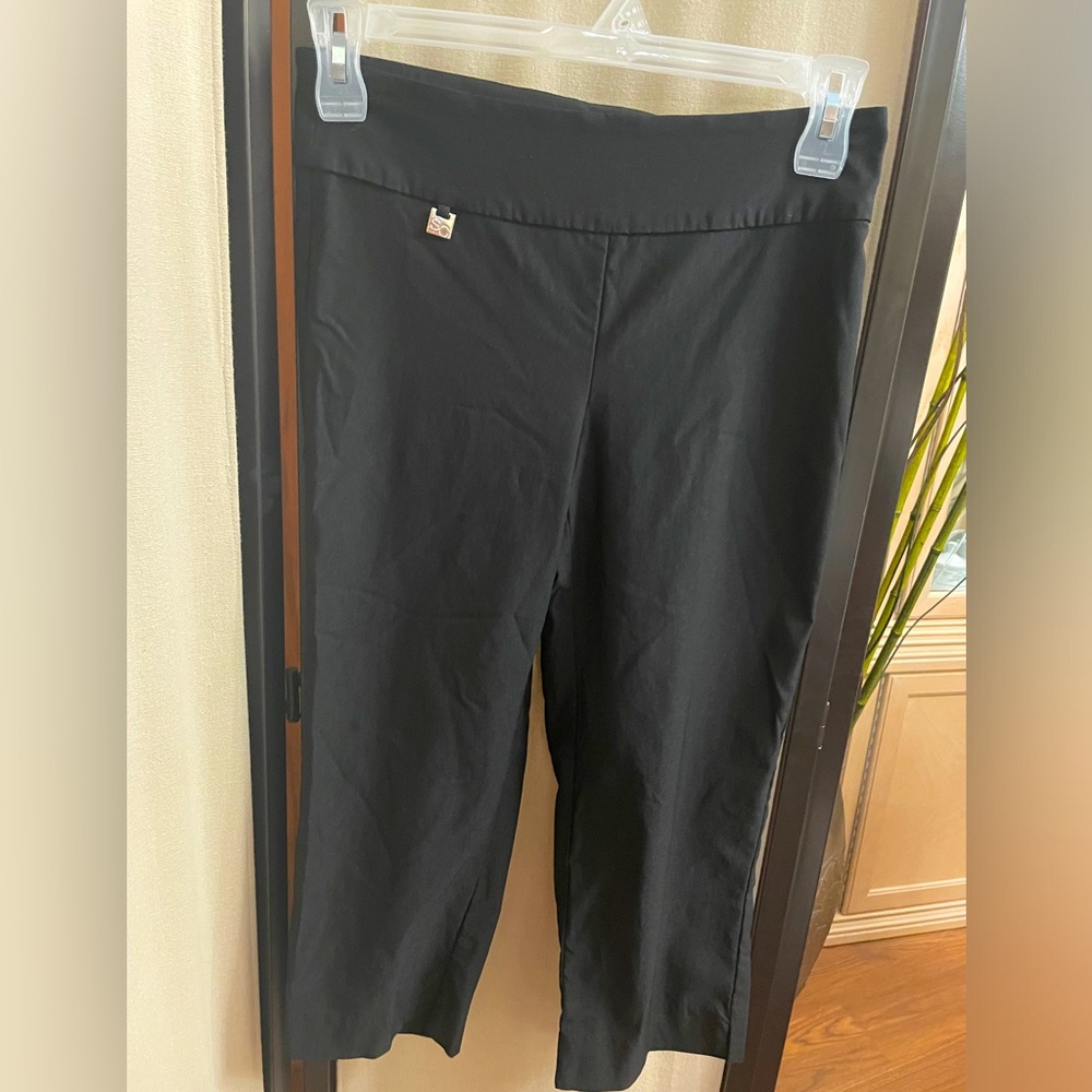 Black Capris